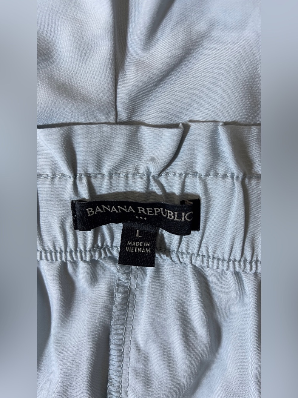 NWT!! Banana Republic Shorts in a Blueish Gray Color Size L Retail $44.99 - Picture 6 of 8